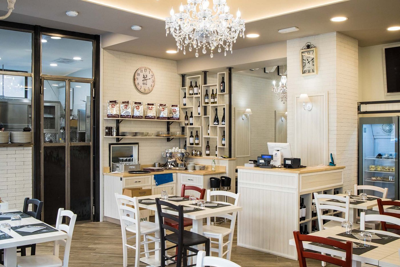 Interni di Trattoria Bompiani